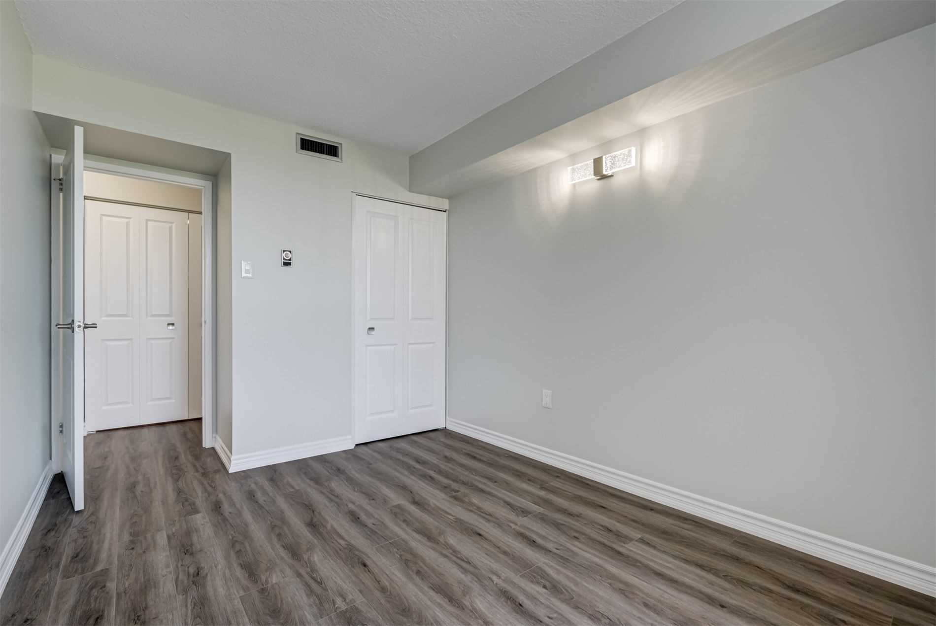 Listing W5889749 - Large Photo # 16