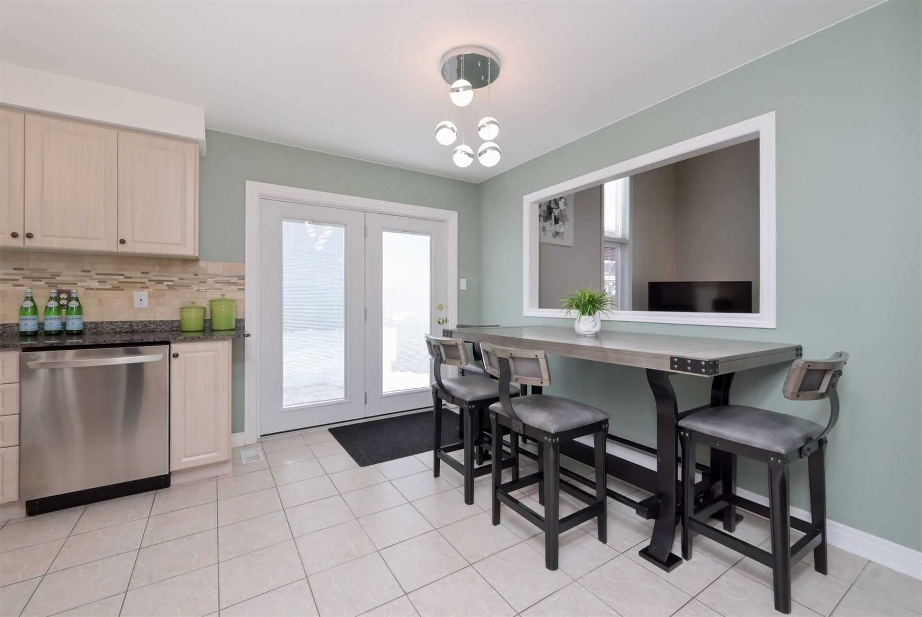 39 Terrastone Crt
