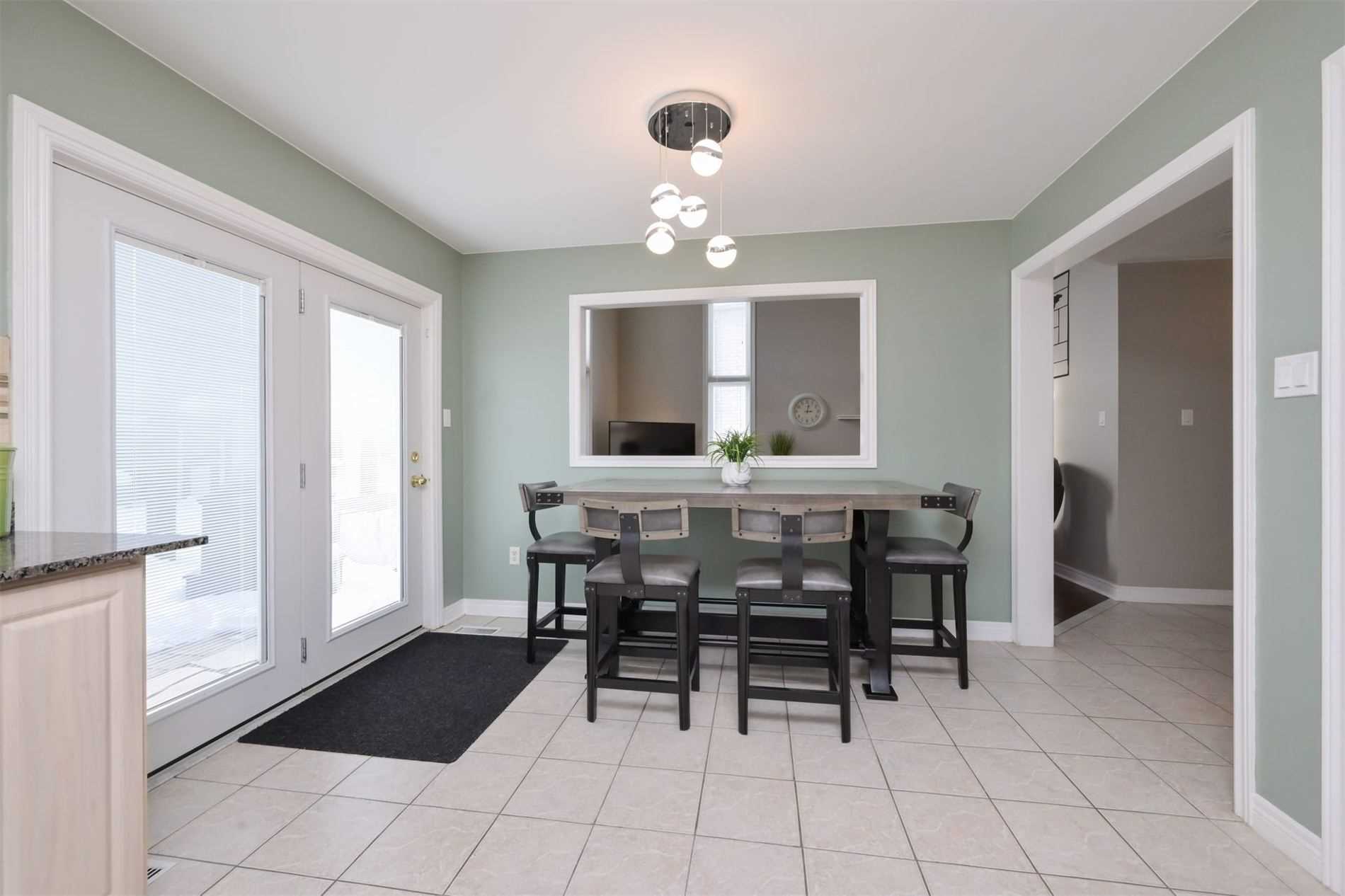 39 Terrastone Crt