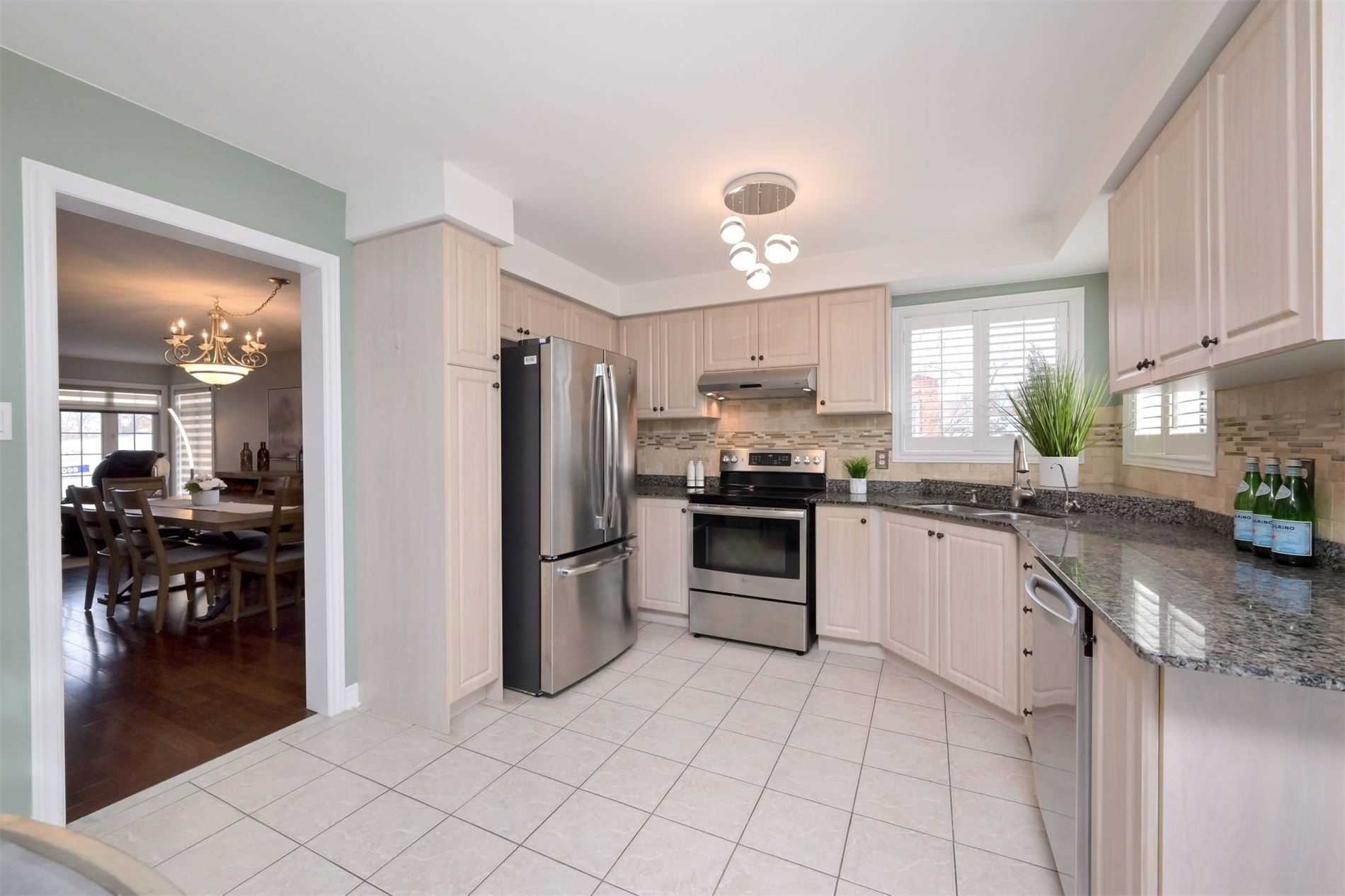 39 Terrastone Crt