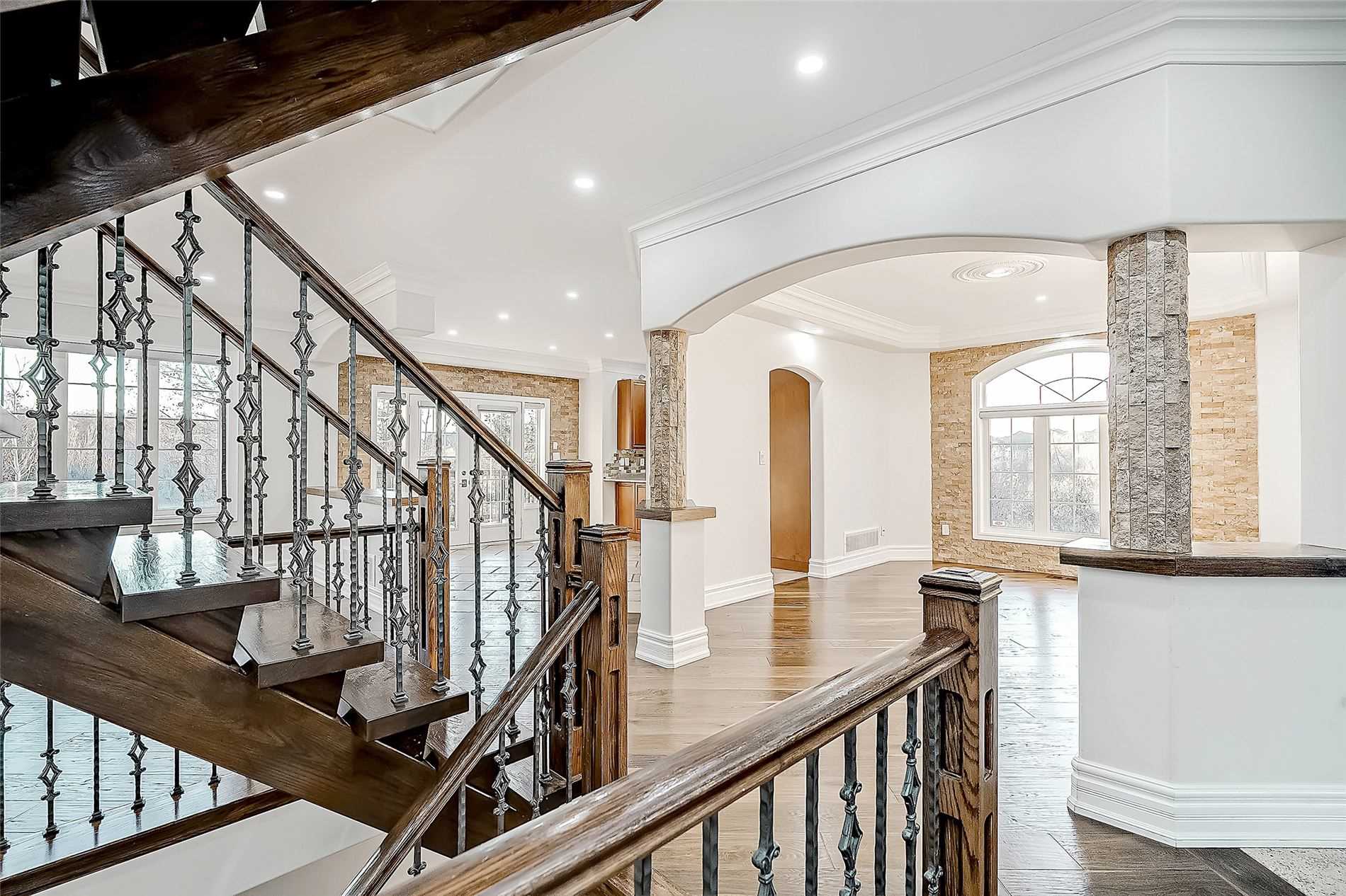 Listing W5891235 - Large Photo # 4