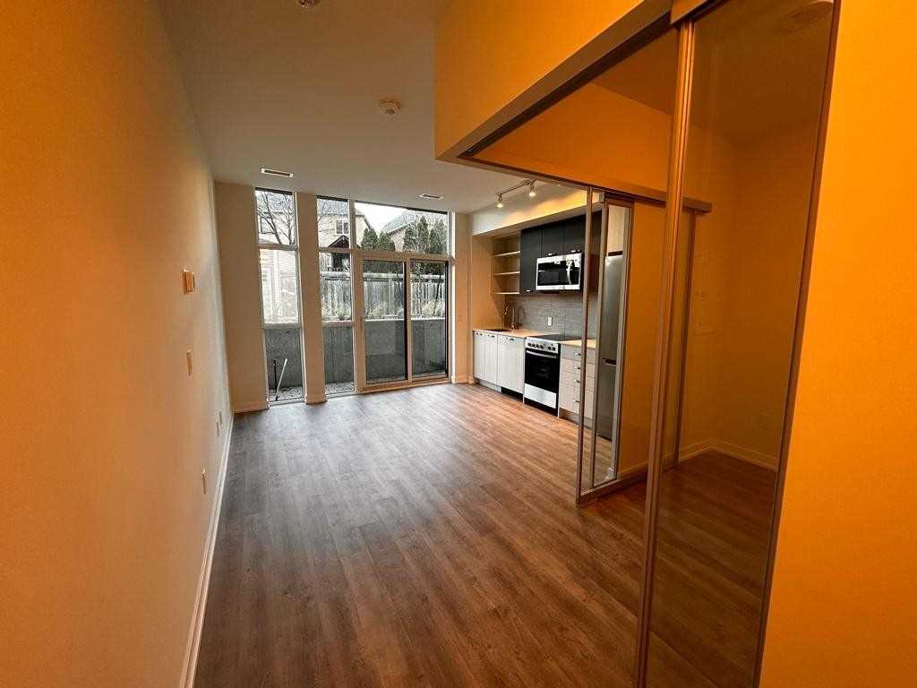 Listing W5892003 - Large Photo # 4