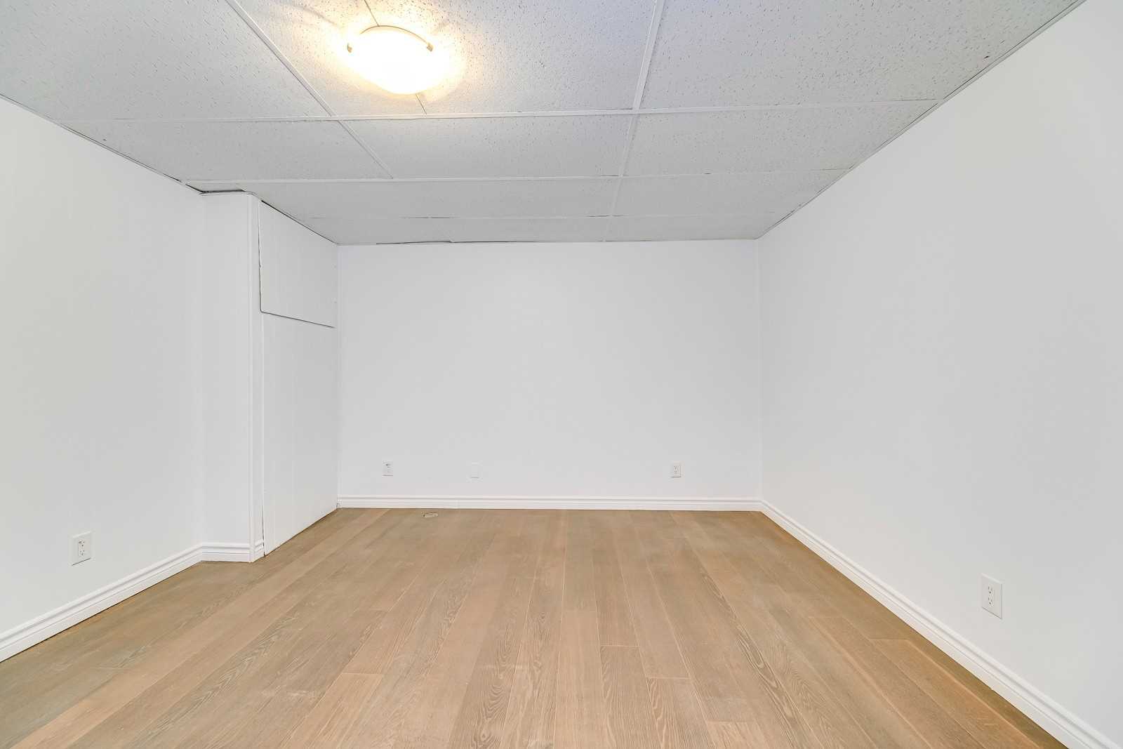 Listing W5892037 - Large Photo # 15