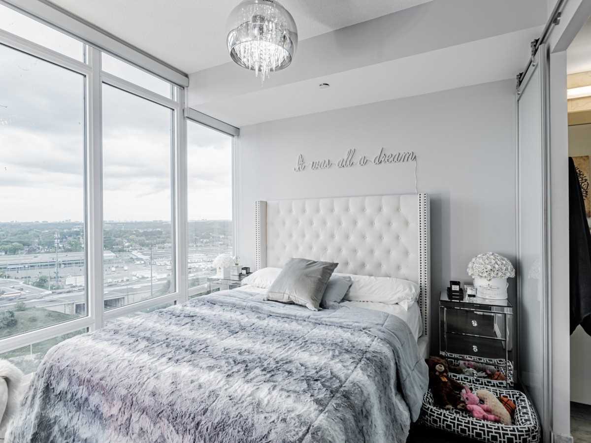 88 Park Lawn Rd, #2212