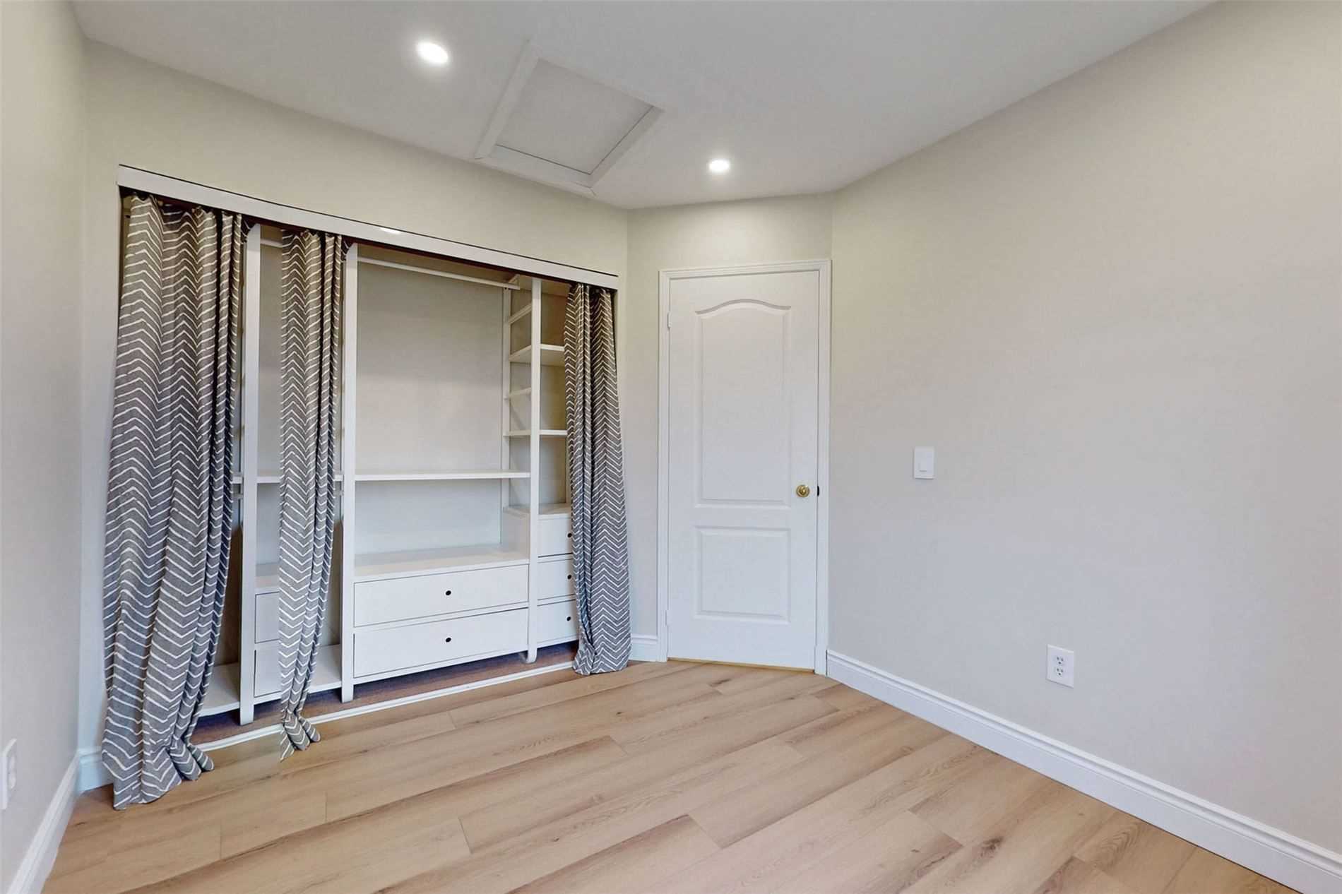 7284 Bellshire Gate, #3