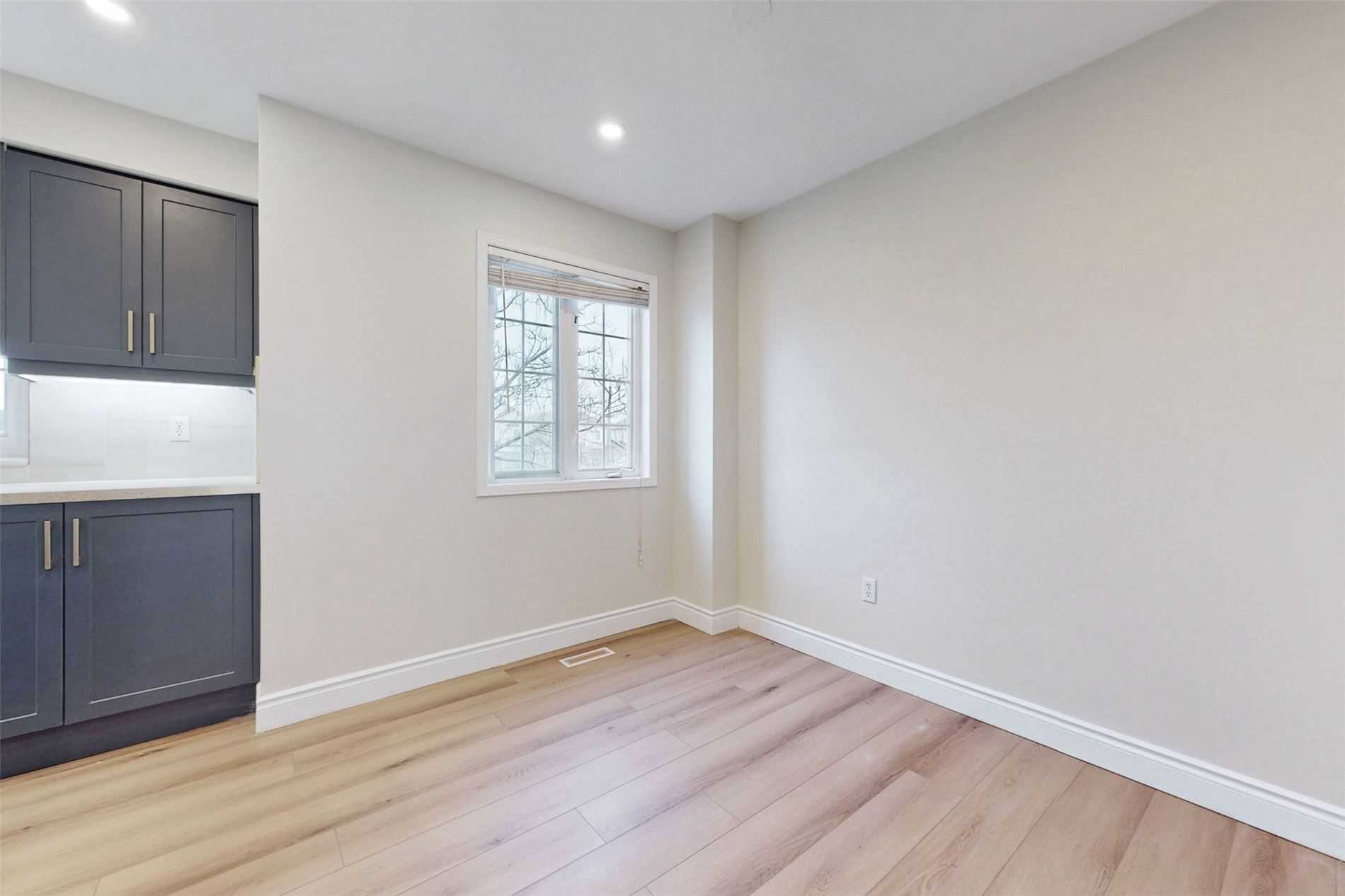 7284 Bellshire Gate, #3