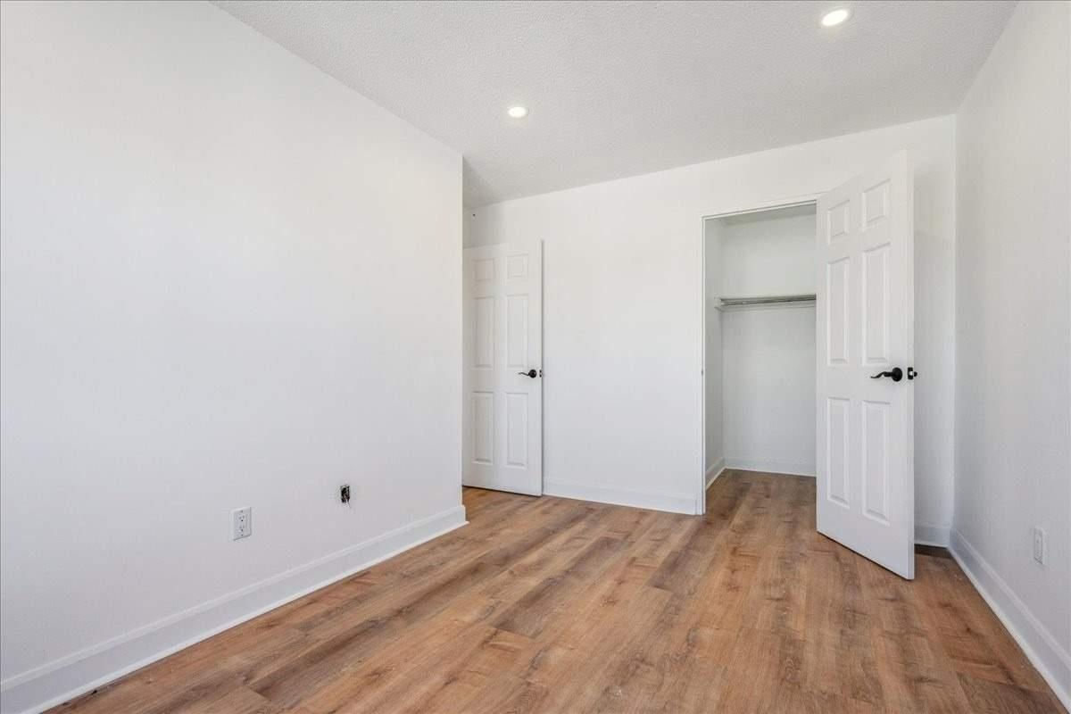 Listing W5892635 - Large Photo # 14