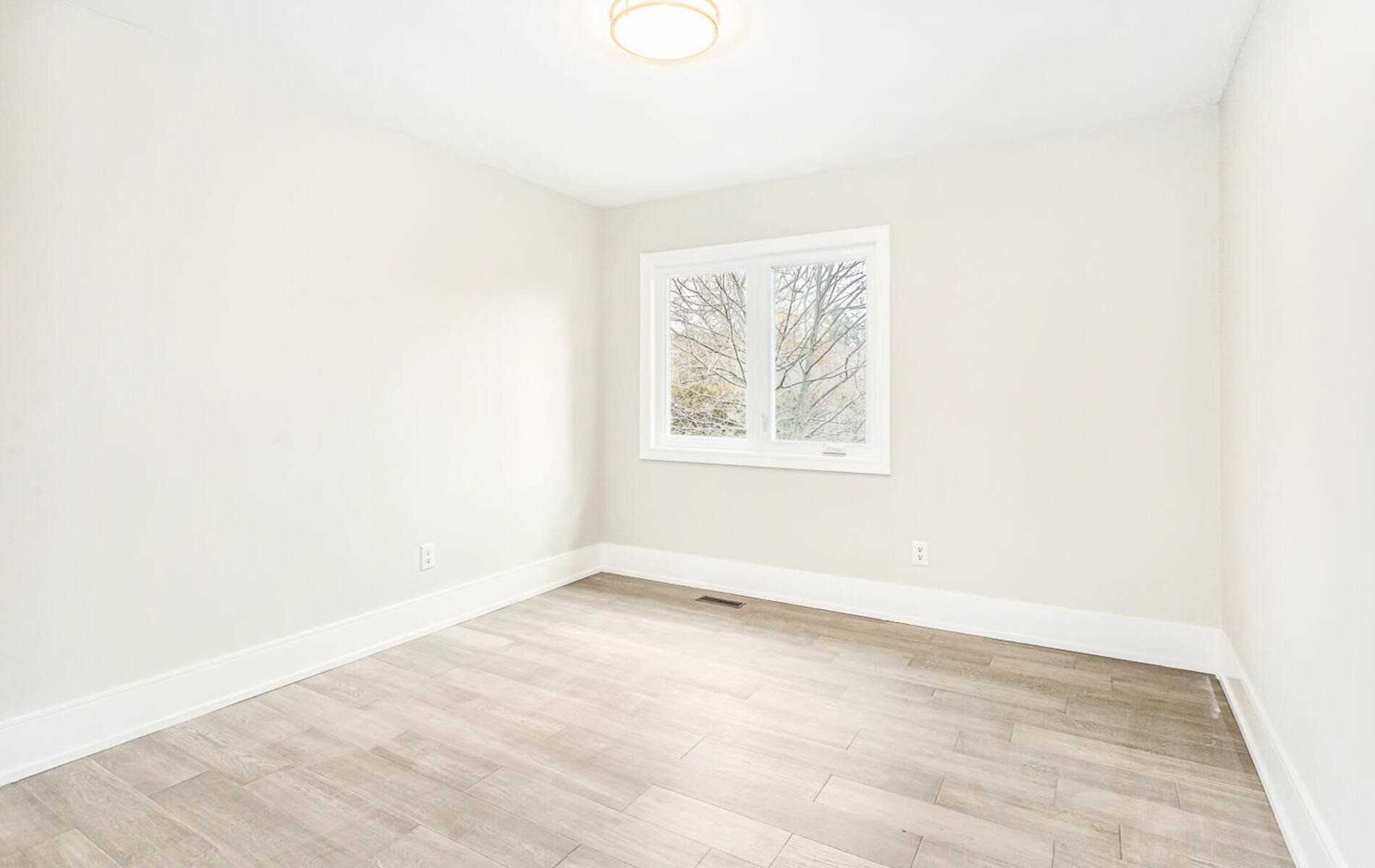 Listing W5892651 - Large Photo # 31