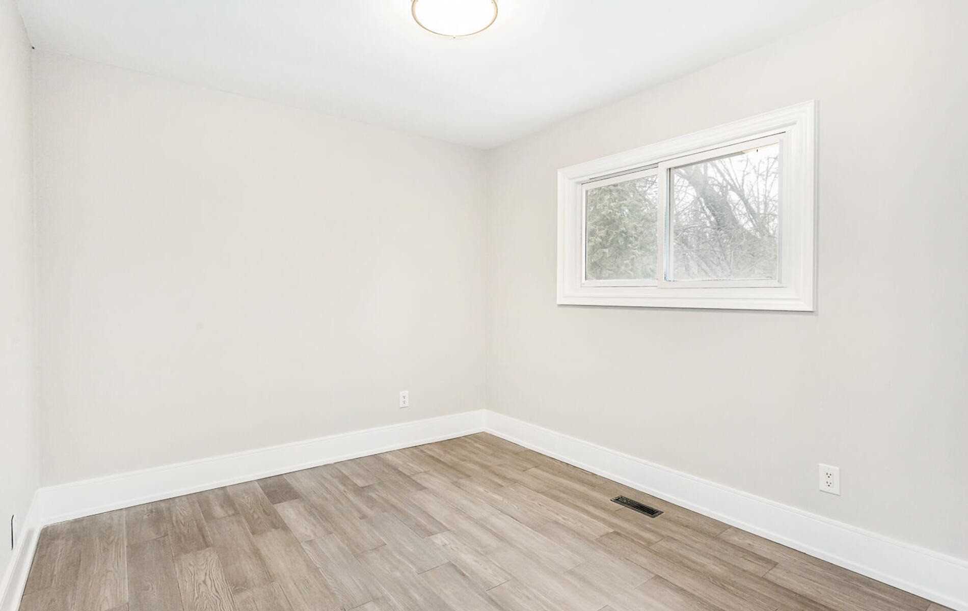 Listing W5892651 - Large Photo # 25