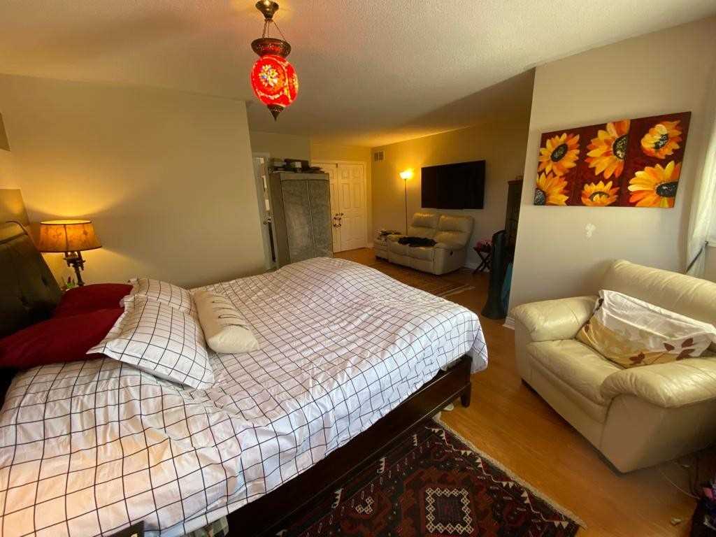 Listing W5892751 - Large Photo # 15