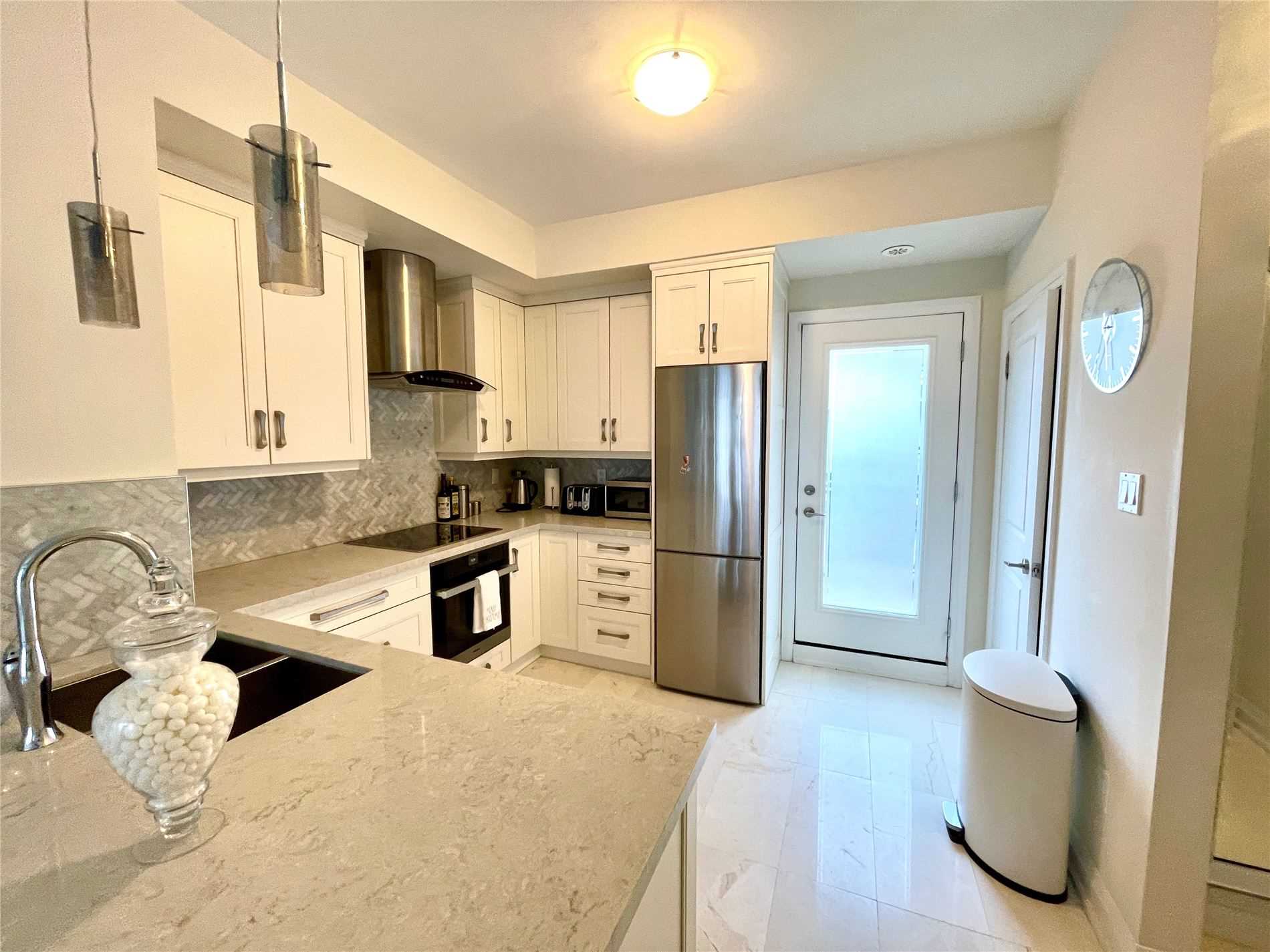 3077 Cawthra Road, #12
