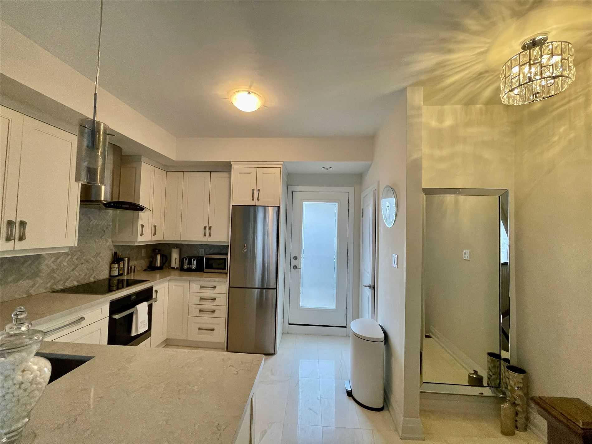 3077 Cawthra Road, #12