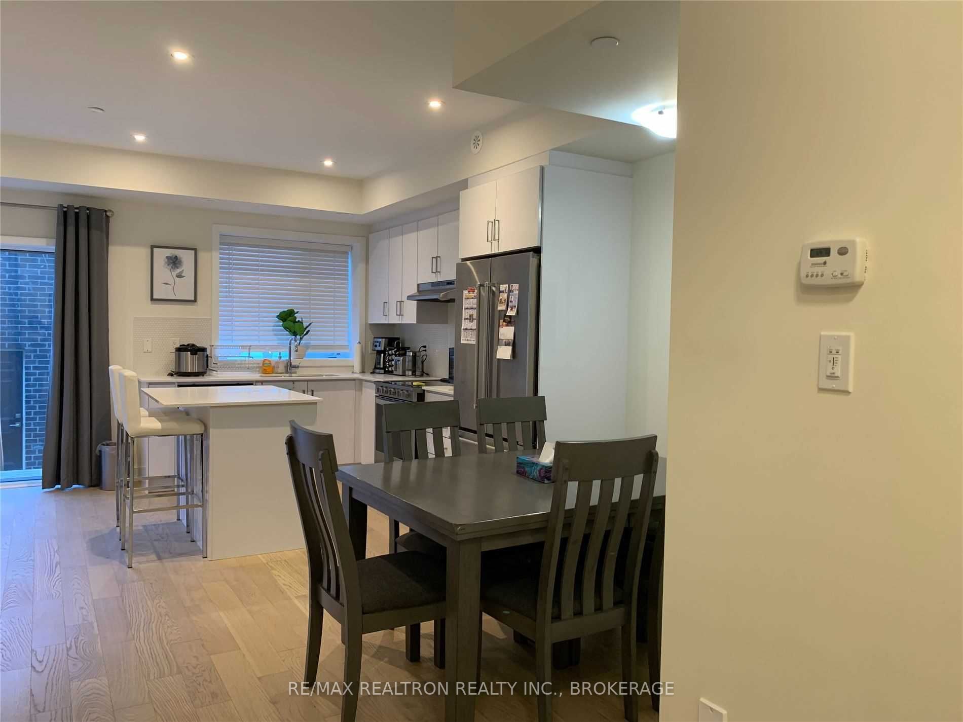 Listing W5893145 - Large Photo # 3