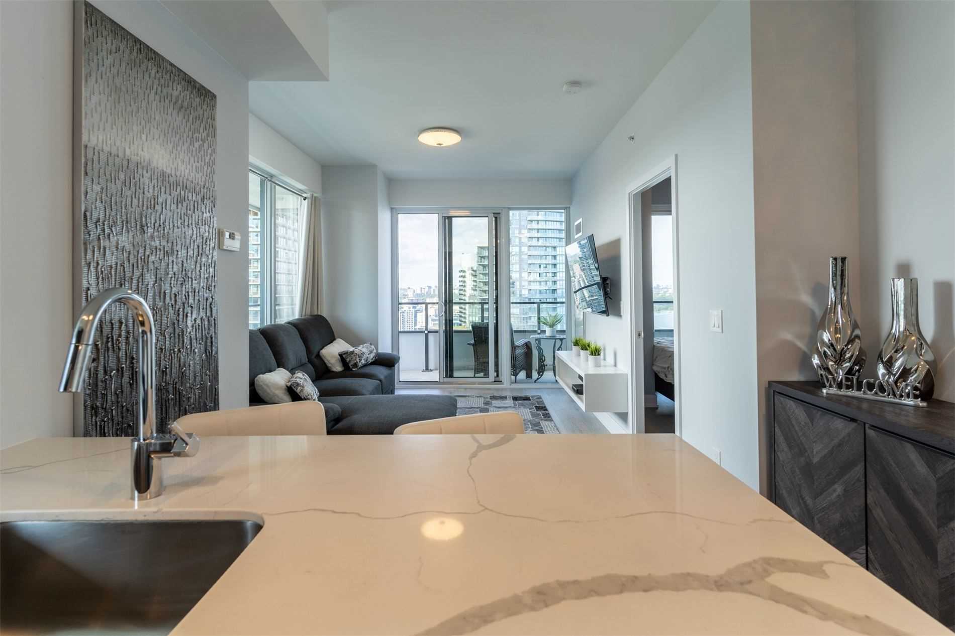 20 Shore Breeze Drive, #2604