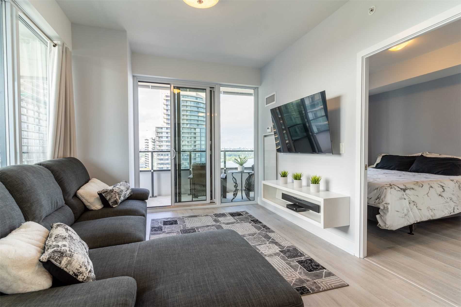 20 Shore Breeze Drive, #2604