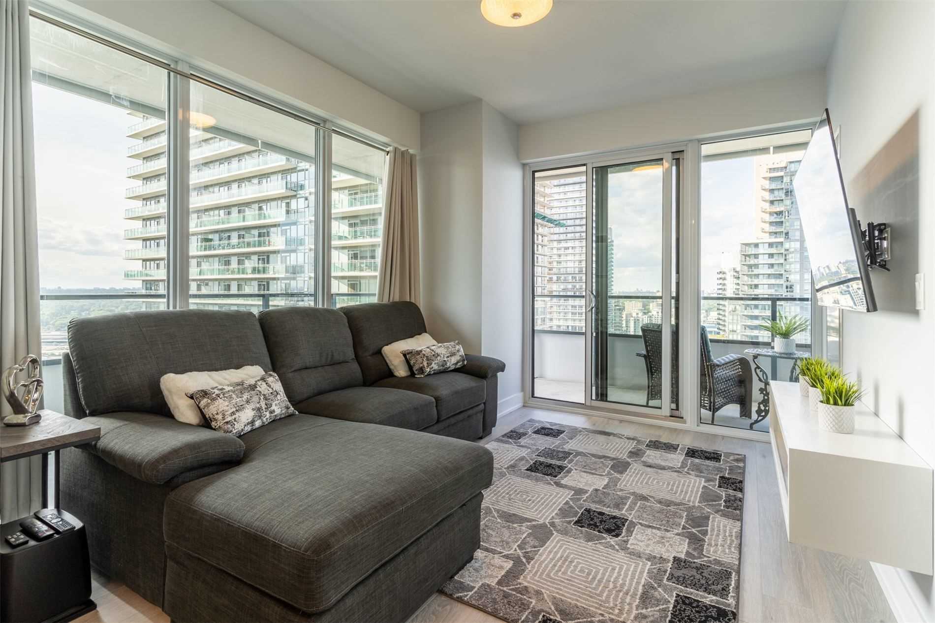 20 Shore Breeze Drive, #2604
