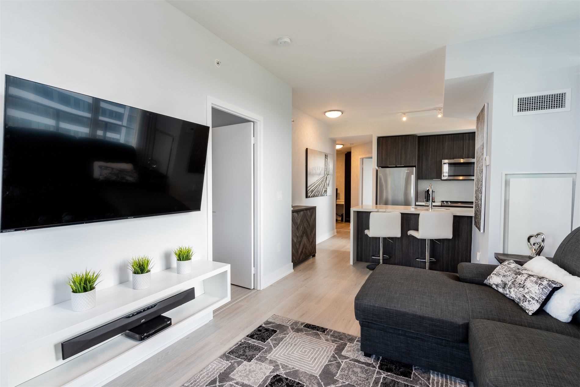 20 Shore Breeze Drive, #2604
