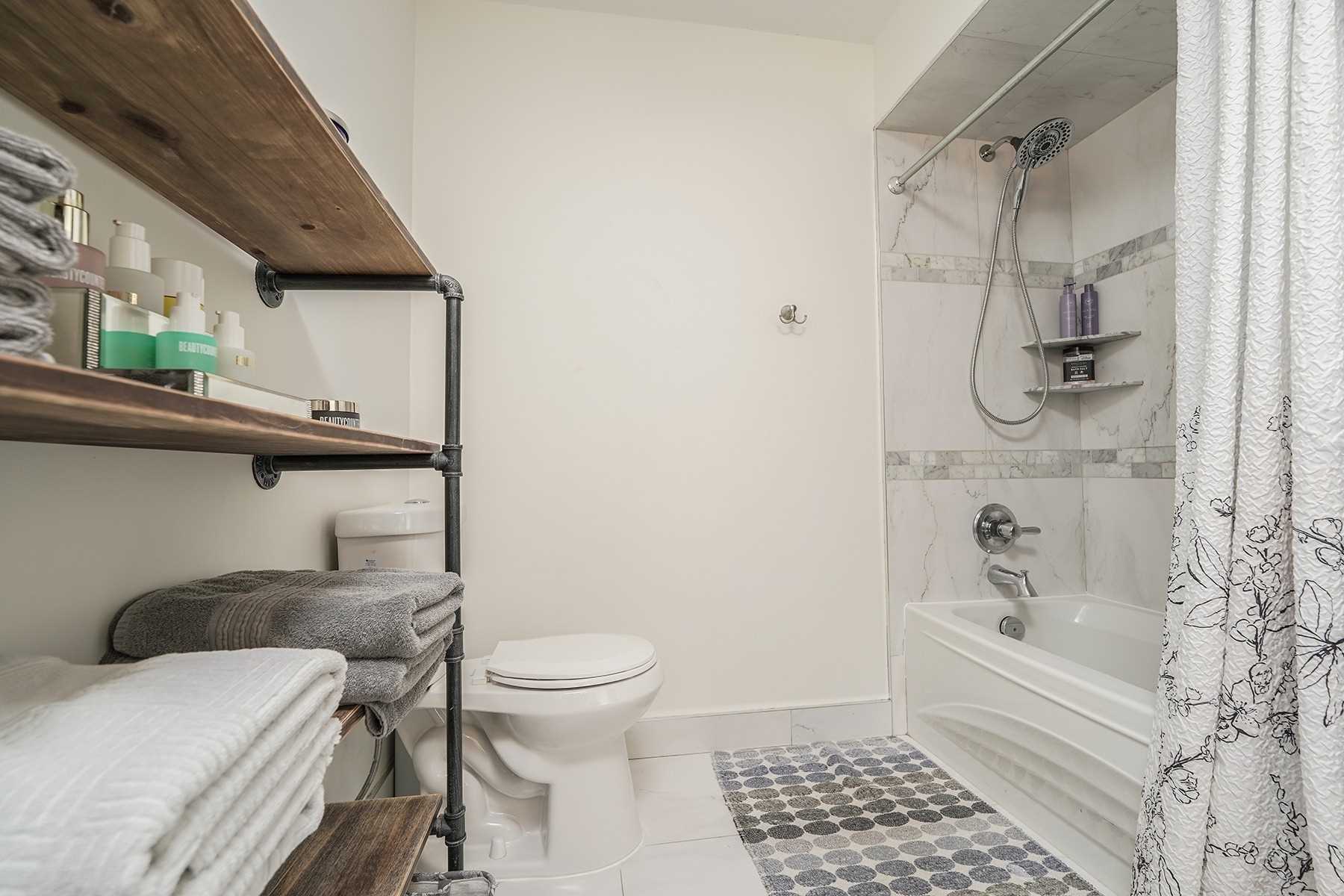 Listing W5893537 - Large Photo # 13
