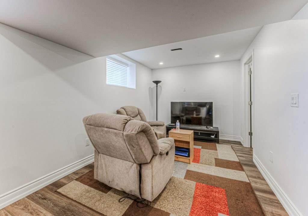 Listing W5893805 - Large Photo # 30