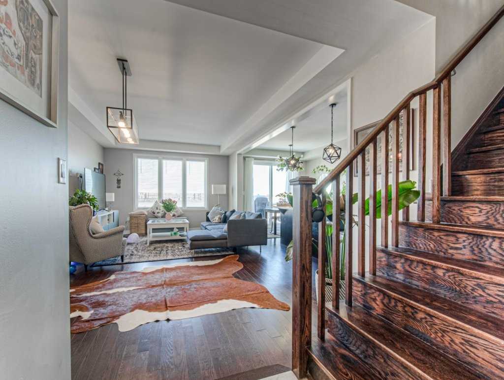Listing W5893805 - Large Photo # 4