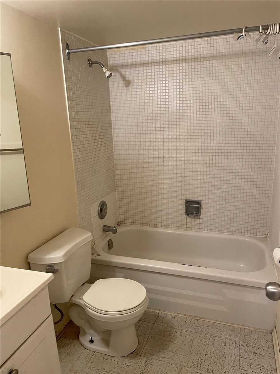 Listing W5893829 - Large Photo # 4