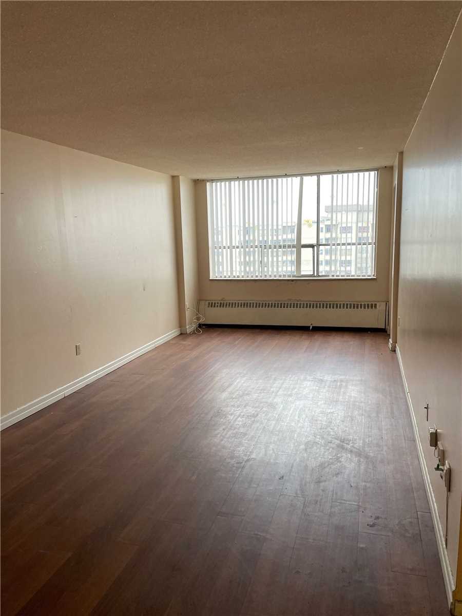 Listing W5893833 - Large Photo # 6