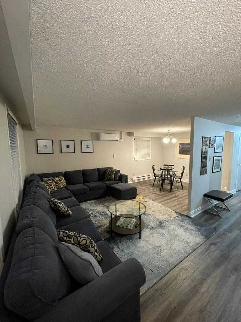 Listing W5895029 - Large Photo # 3