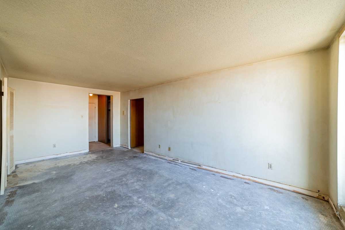 3533 Derry Rd E, #801