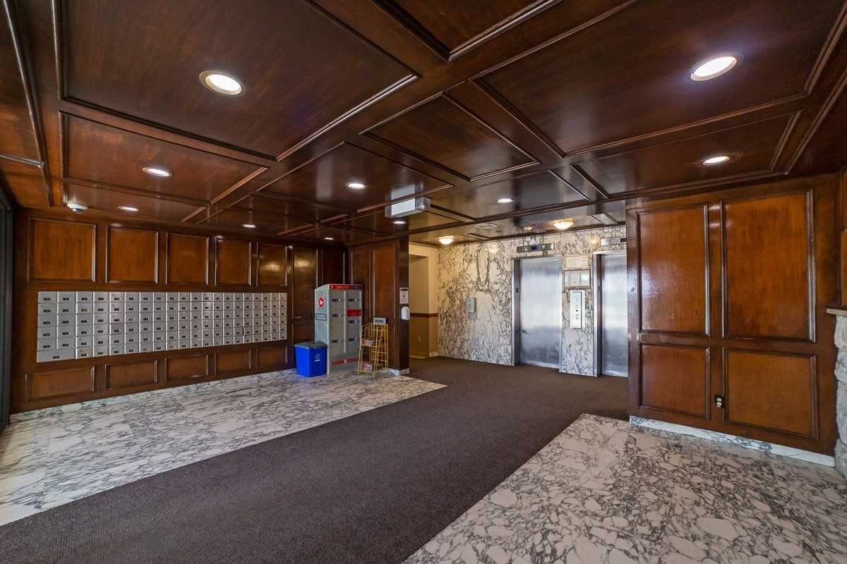 3533 Derry Rd E, #801