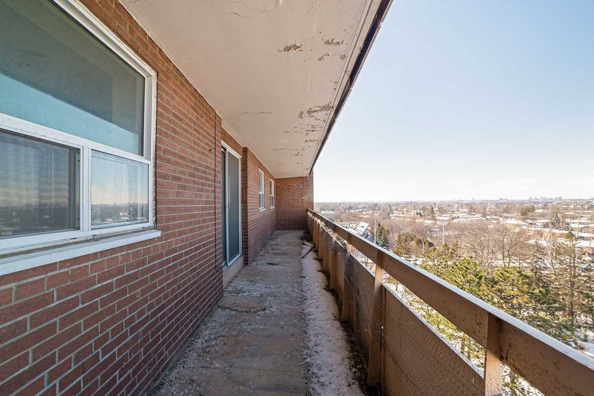 3533 Derry Rd E, #801