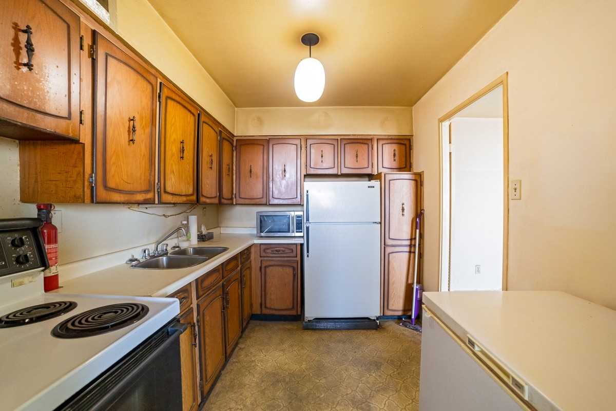 3533 Derry Rd E, #801