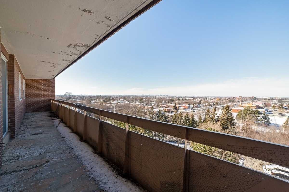 3533 Derry Rd E, #801