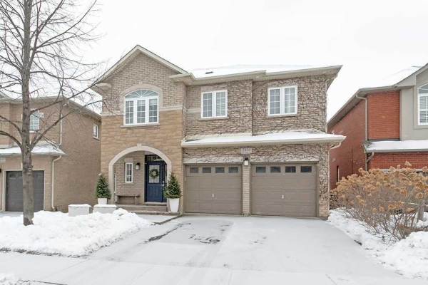 2430 Blue Holly Cres, Oakville