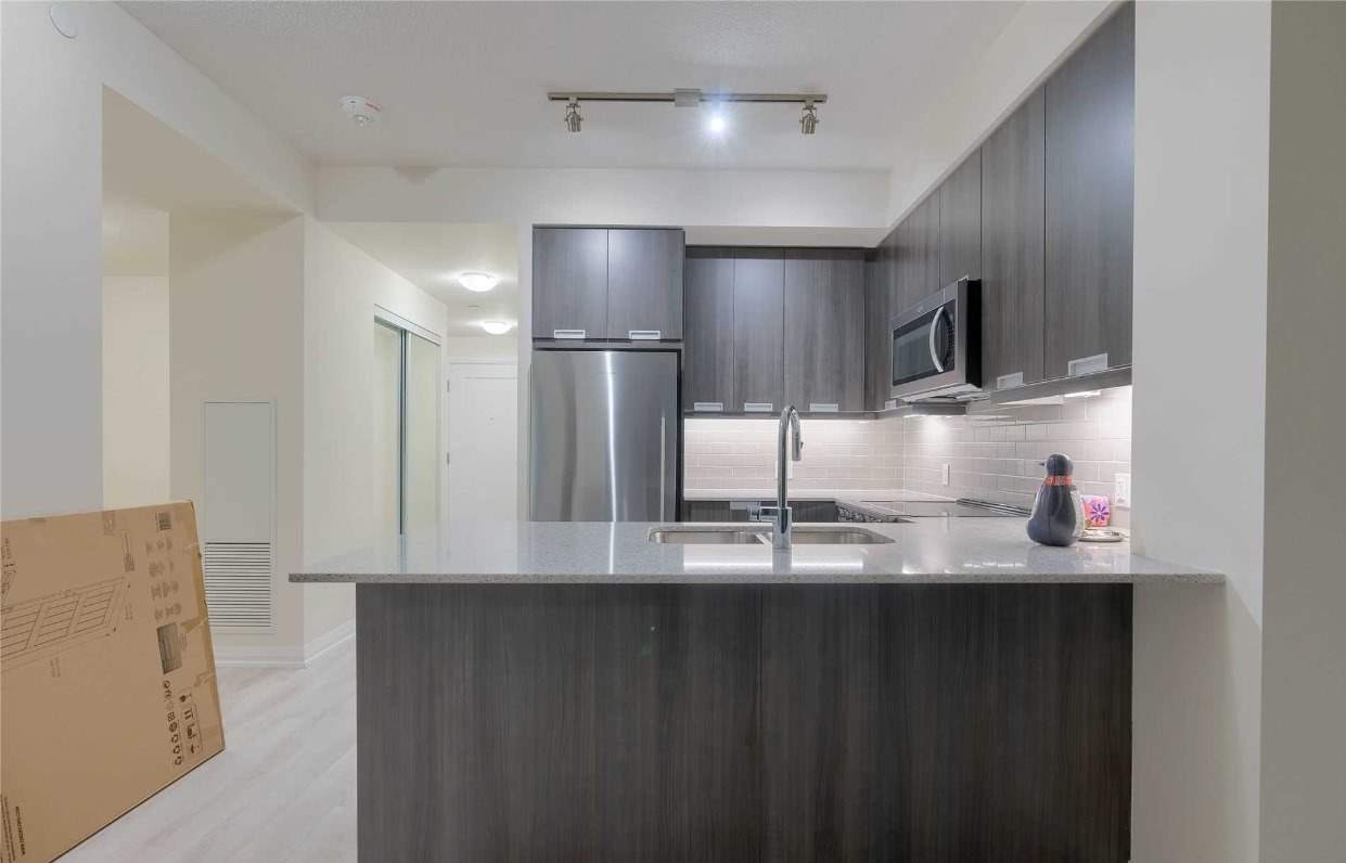 35 Watergarden Dr, #2013