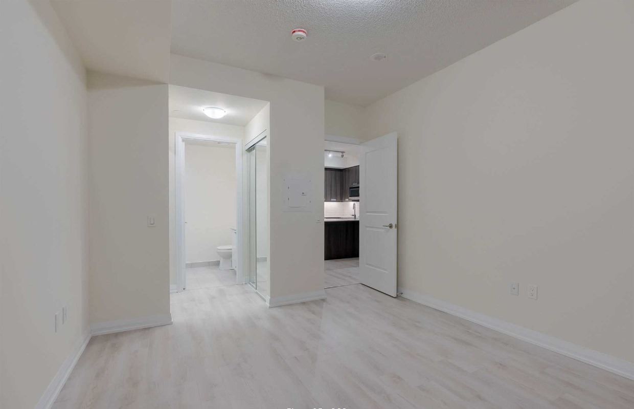 35 Watergarden Dr, #2013