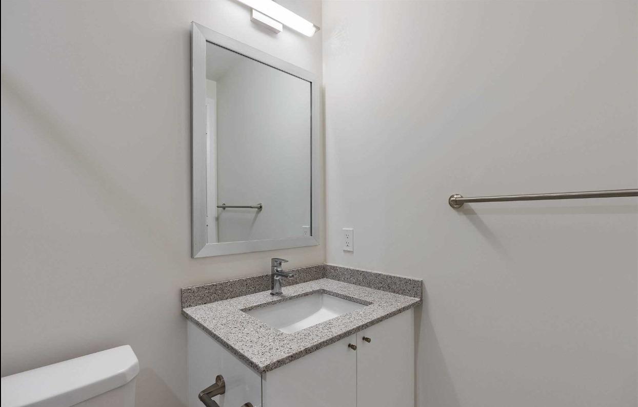 35 Watergarden Dr, #2013