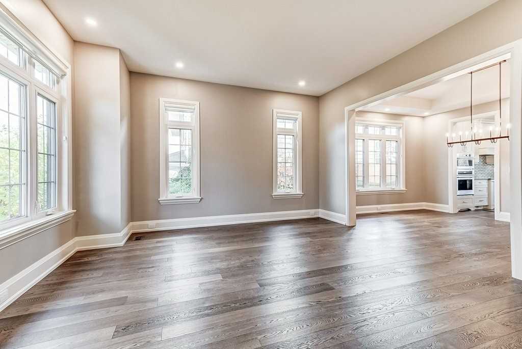 Listing W5896801 - Large Photo # 4