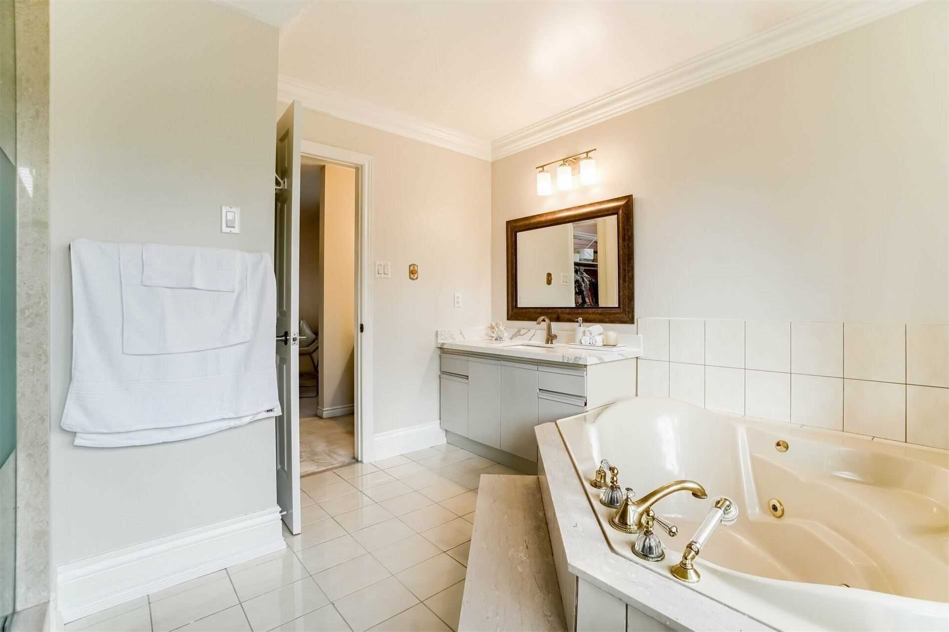 Listing W5896959 - Large Photo # 18