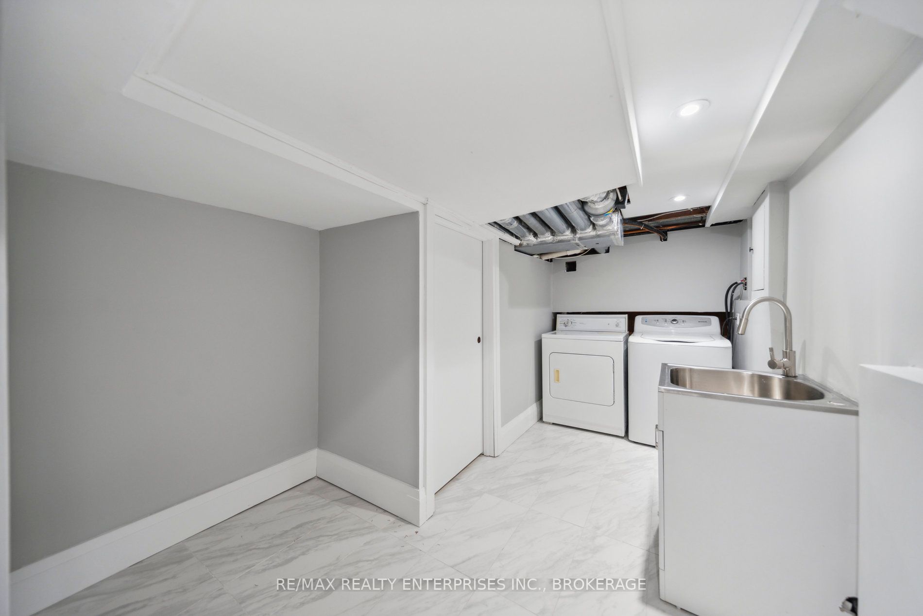 Listing W5897429 - Large Photo # 35