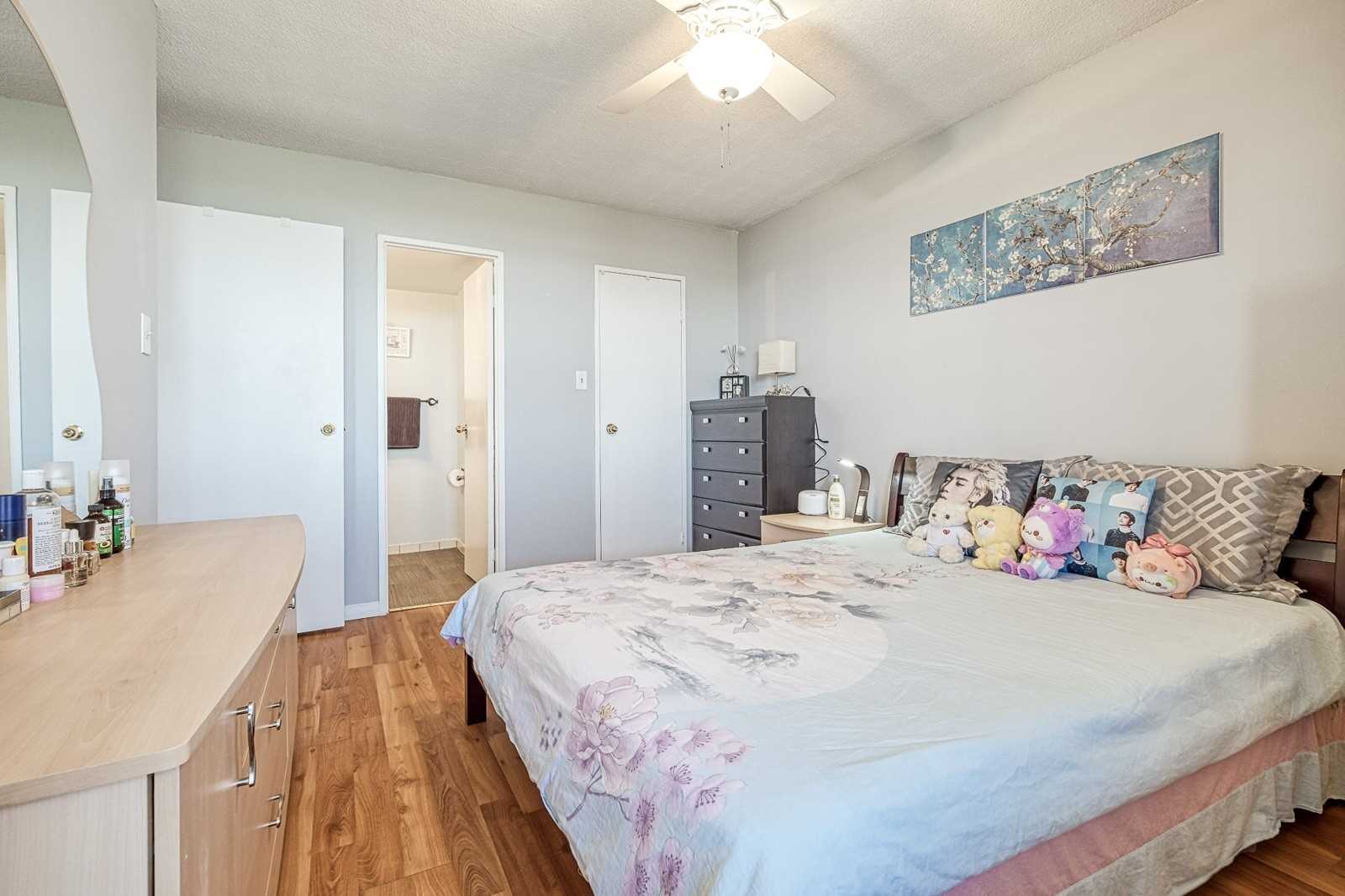 Listing W5897715 - Large Photo # 17