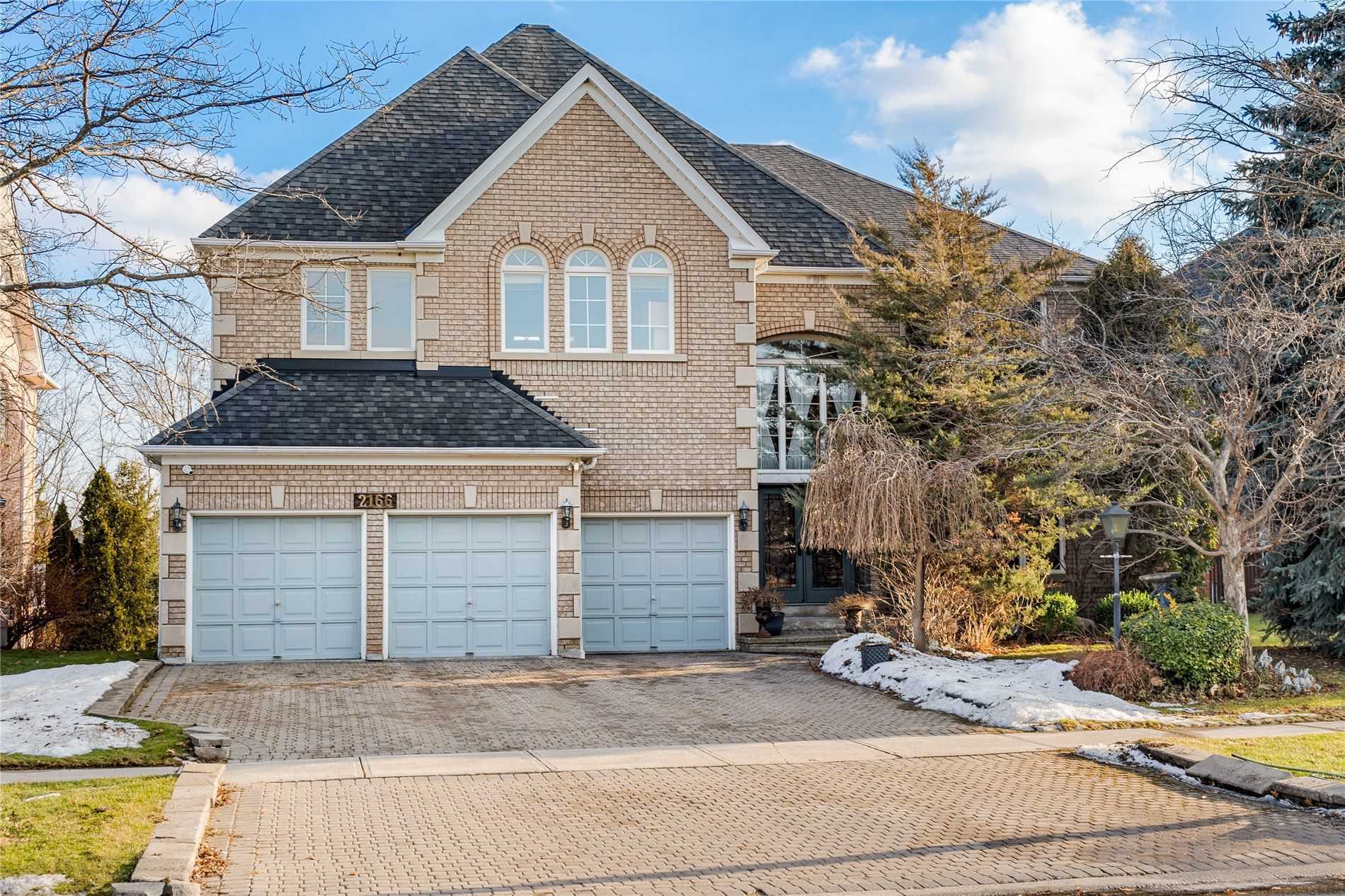 2166 Erin Centre Blvd