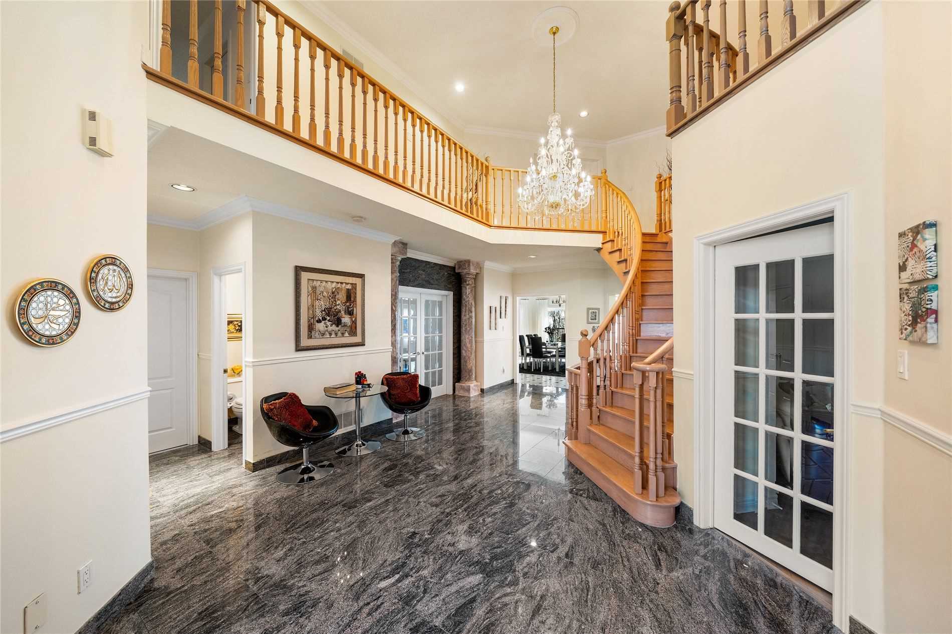 2166 Erin Centre Blvd