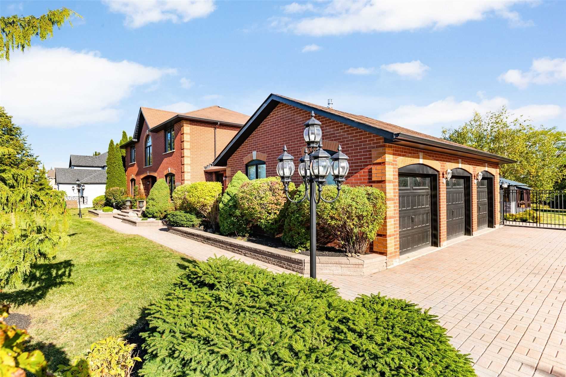 49 Cranston Dr