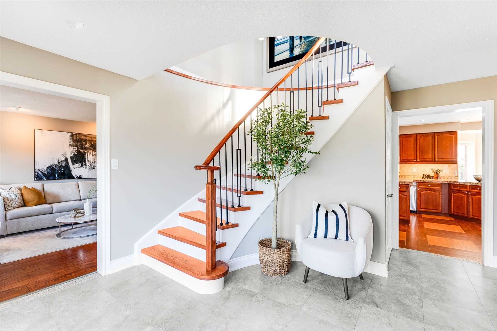 49 Cranston Dr