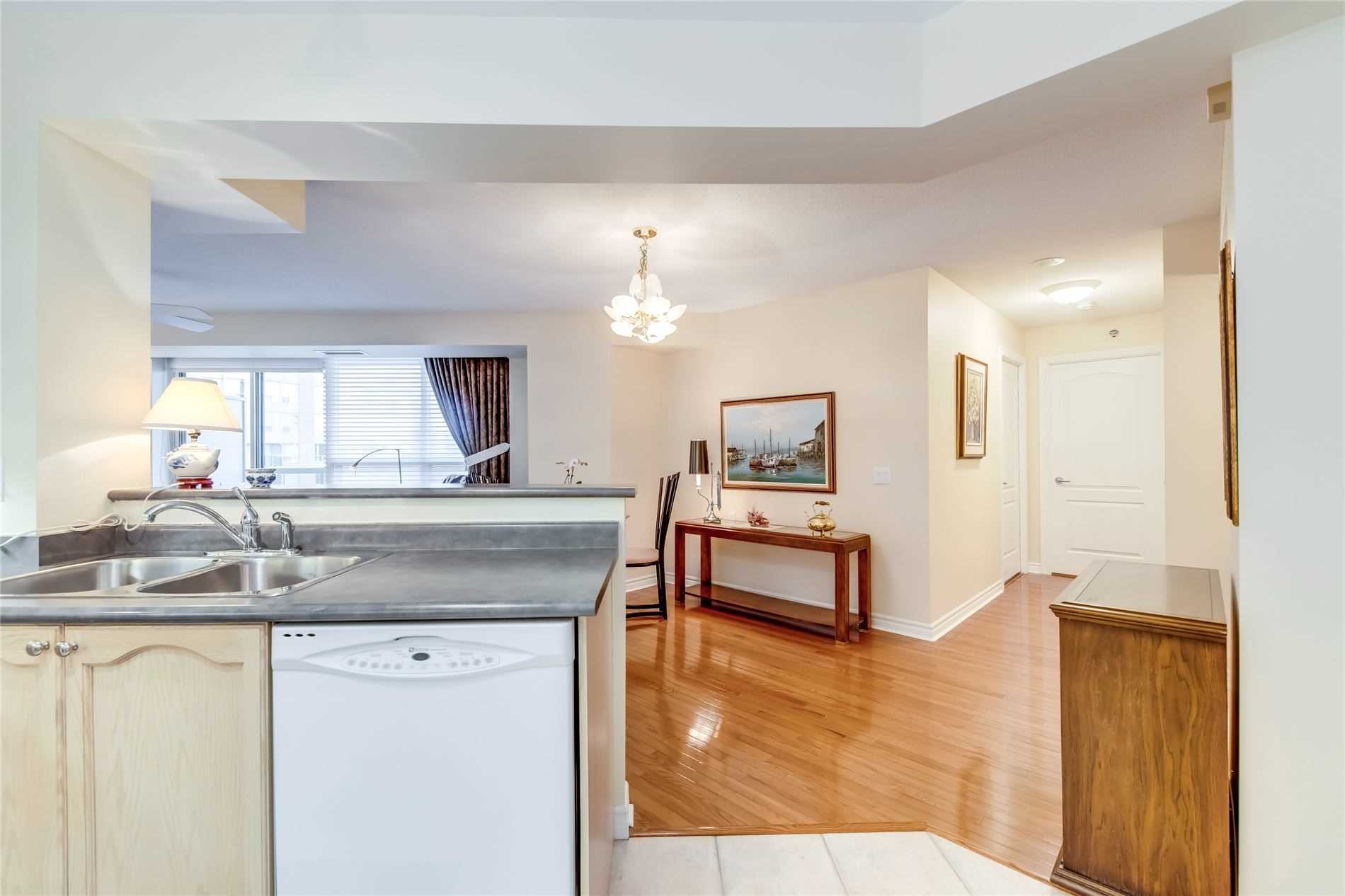 Listing W5899839 - Large Photo # 12