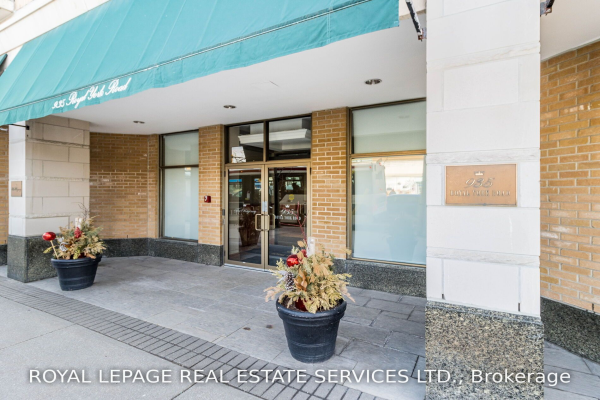 935 Royal York Rd, Toronto