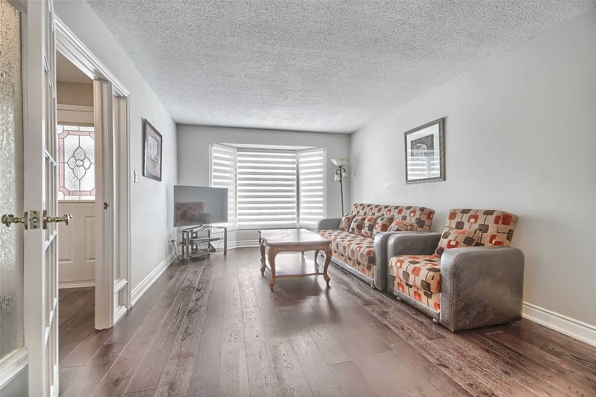Listing W5902375 - Large Photo # 7