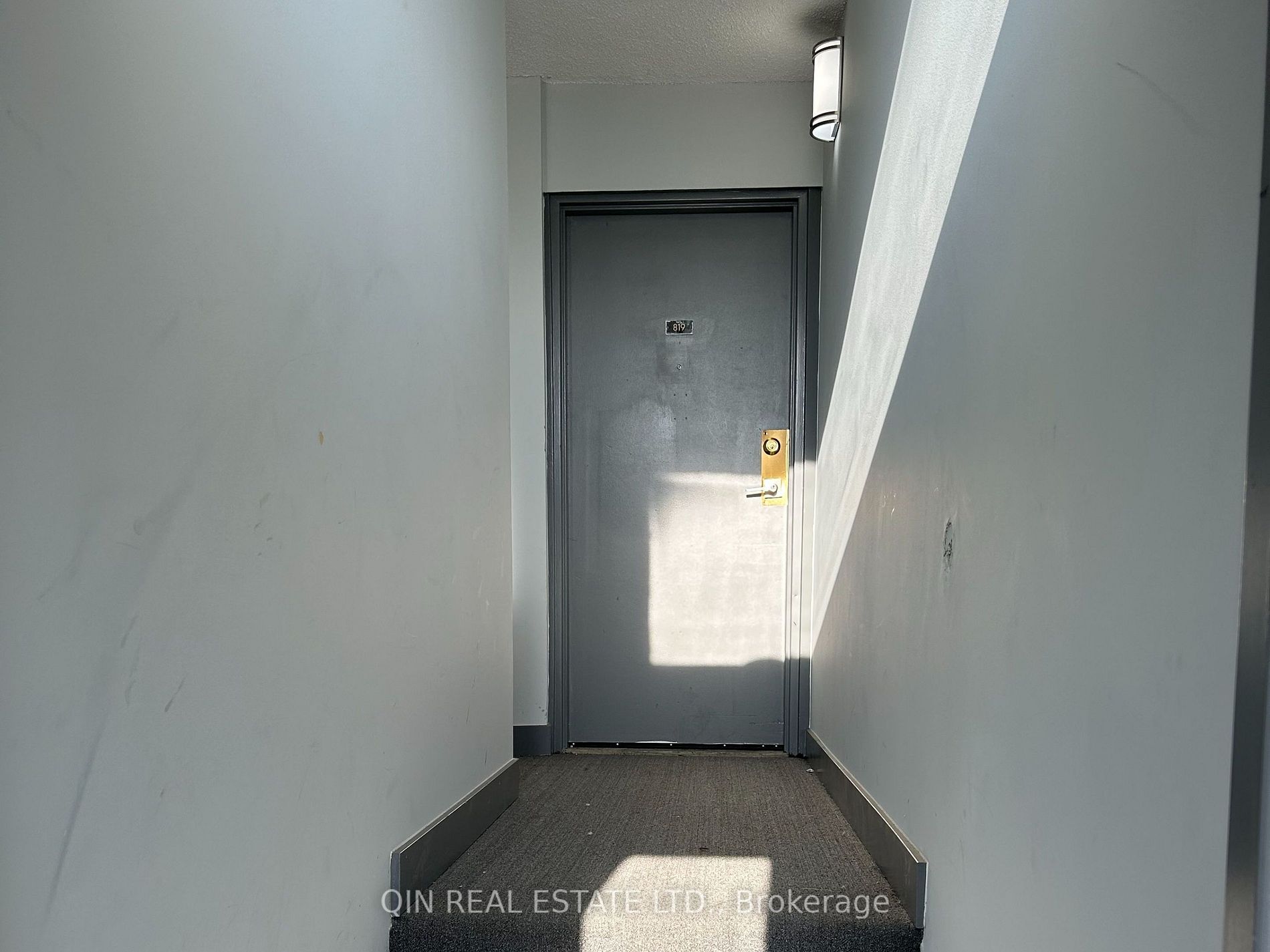 Listing W5902416 - Large Photo # 2
