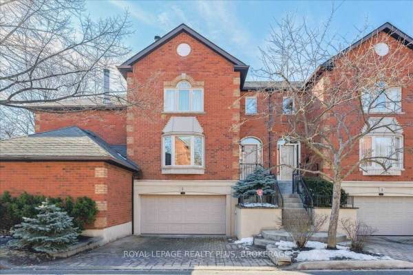 1100 Queen St W, Mississauga