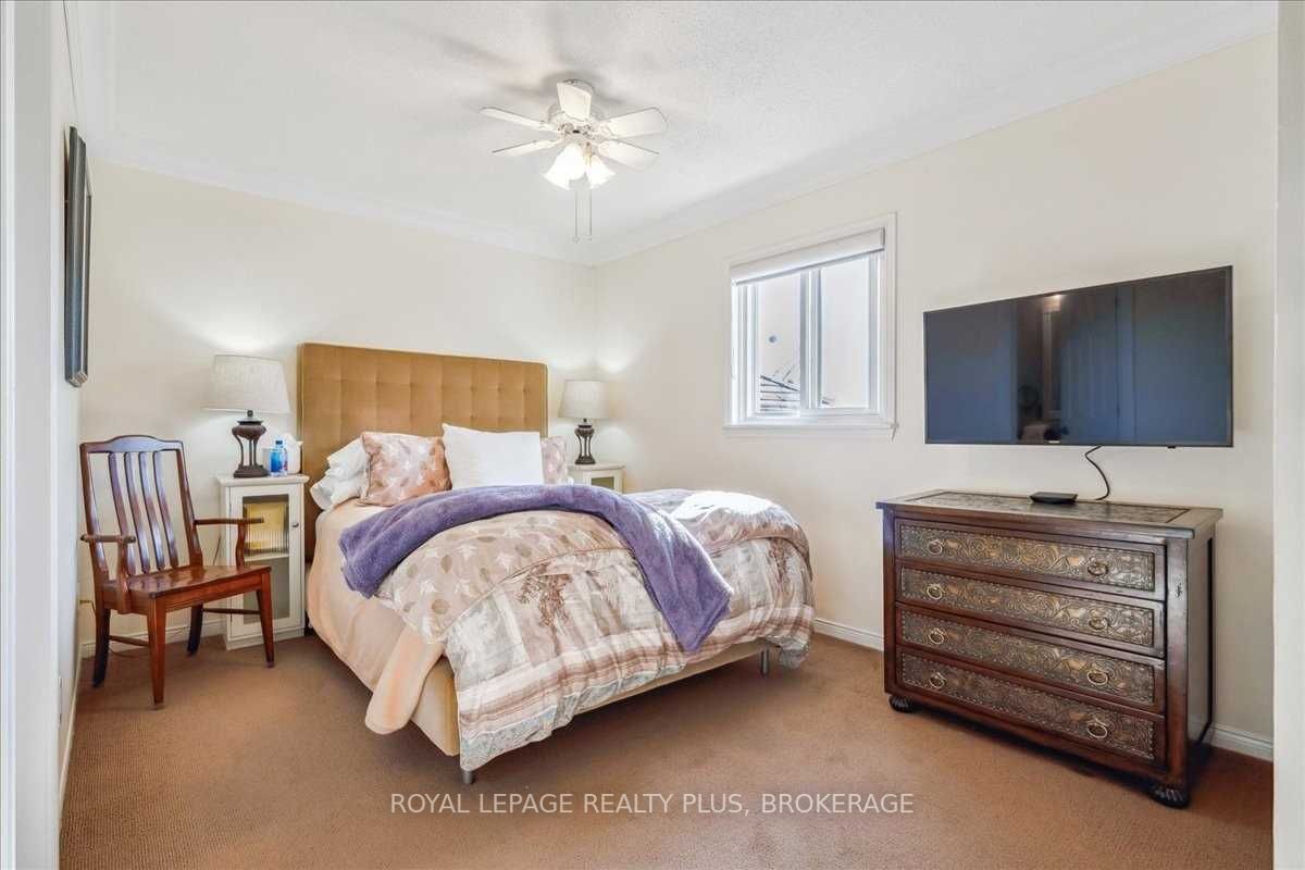 Listing W5903295 - Large Photo # 29